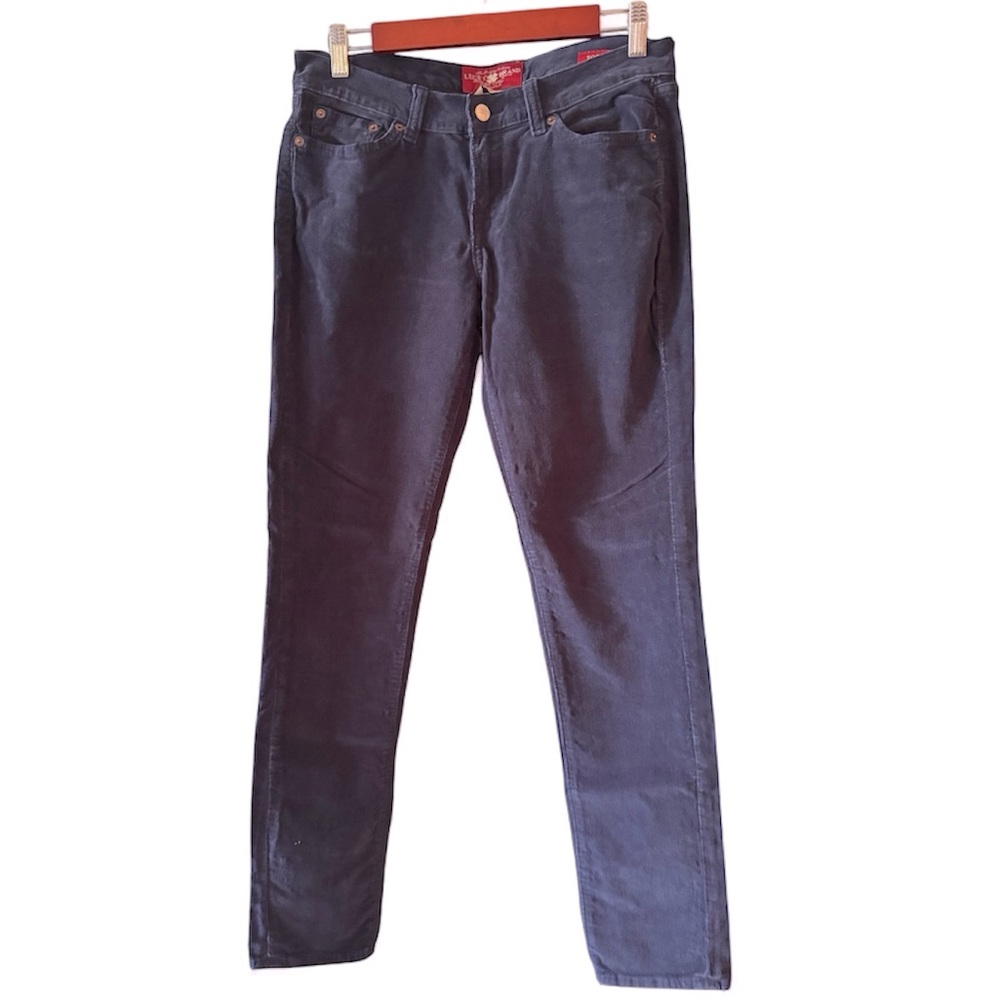Women's Lucky Brand Blue‎ Zoe Skinny Corduroy Jeans
This is sized 8/29